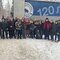Студенты групп МТ-21.231 и 9ТОР-357 после разгрузки гуманитарной помощи