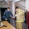 Примерка одежды пожарного